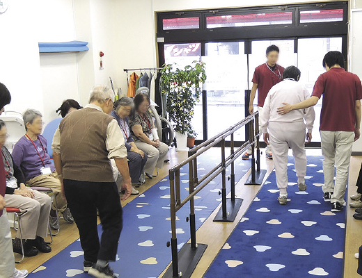 高齢者歩行訓練イメージ1
